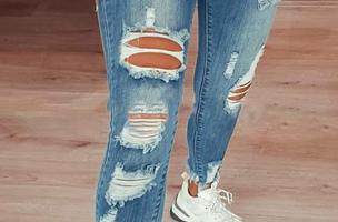 Jeans ajustados con cintura alta y aberturas Stefana, azul cielo