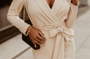 Mini vestido elegante con cinturón ancho Rubya, beige