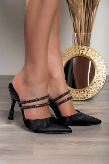 Zapatos de tacón con pedrería, negro