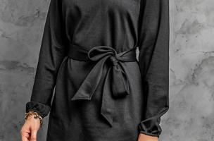 Elegante mini vestido de mangas sueltas y cinta decorativa Ortona, negro