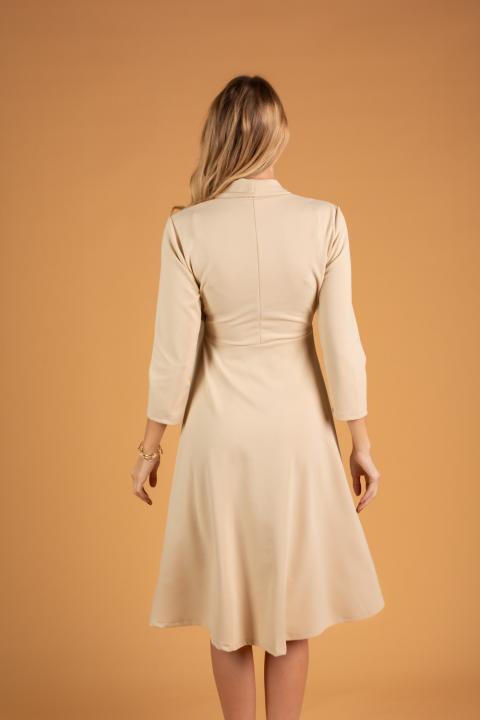 Vestido elegante con escote cruzado, cuello con solapa y mangas 3/4 Imogena, beige