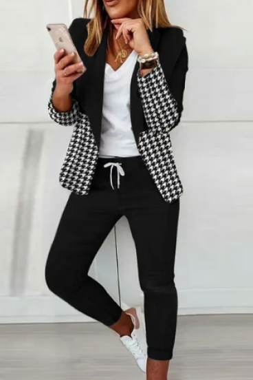 Elegante conjunto de blazer y pantalón con estampado de pepita Estrena, negro/blanco