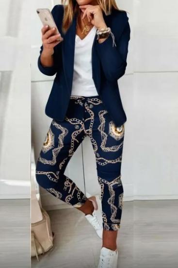 Elegante conjunto de blazer y pantalón con estampado Estrena, azul oscuro/estampado