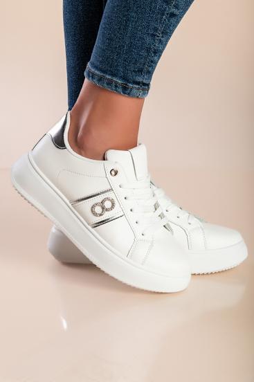 Zapatillas de moda con detalle decorativo, blancas