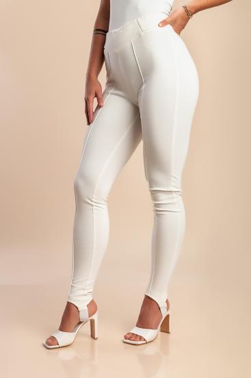 Pantalones ajustados, crema