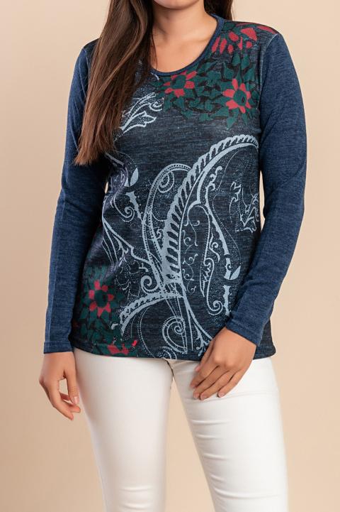 El modelo en la foto mide 170 cm