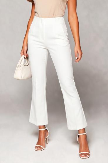 Pantalones elegantes con bajo acampanado, blancos