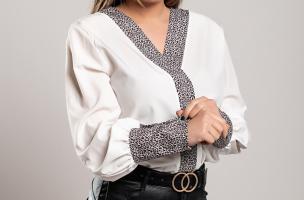 Blusa elegante con estampado de leopardo Polina, blanco