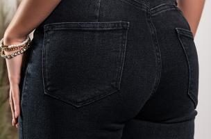 Jeans elásticos con pernera ajustada, negro